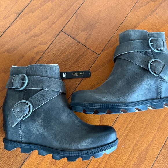 Sorel Women's Joan of Arctic Wedge II Buckle Boot Light Rain Waterproof - Quarry - Picture 10 of 12